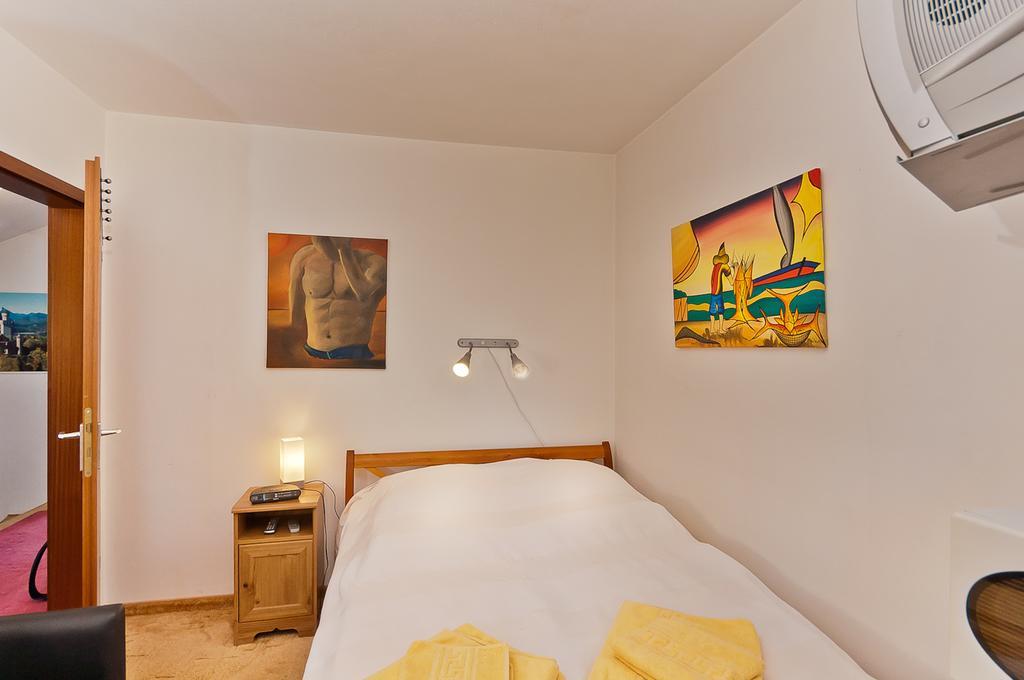Frühstückspension Zeevat 3*